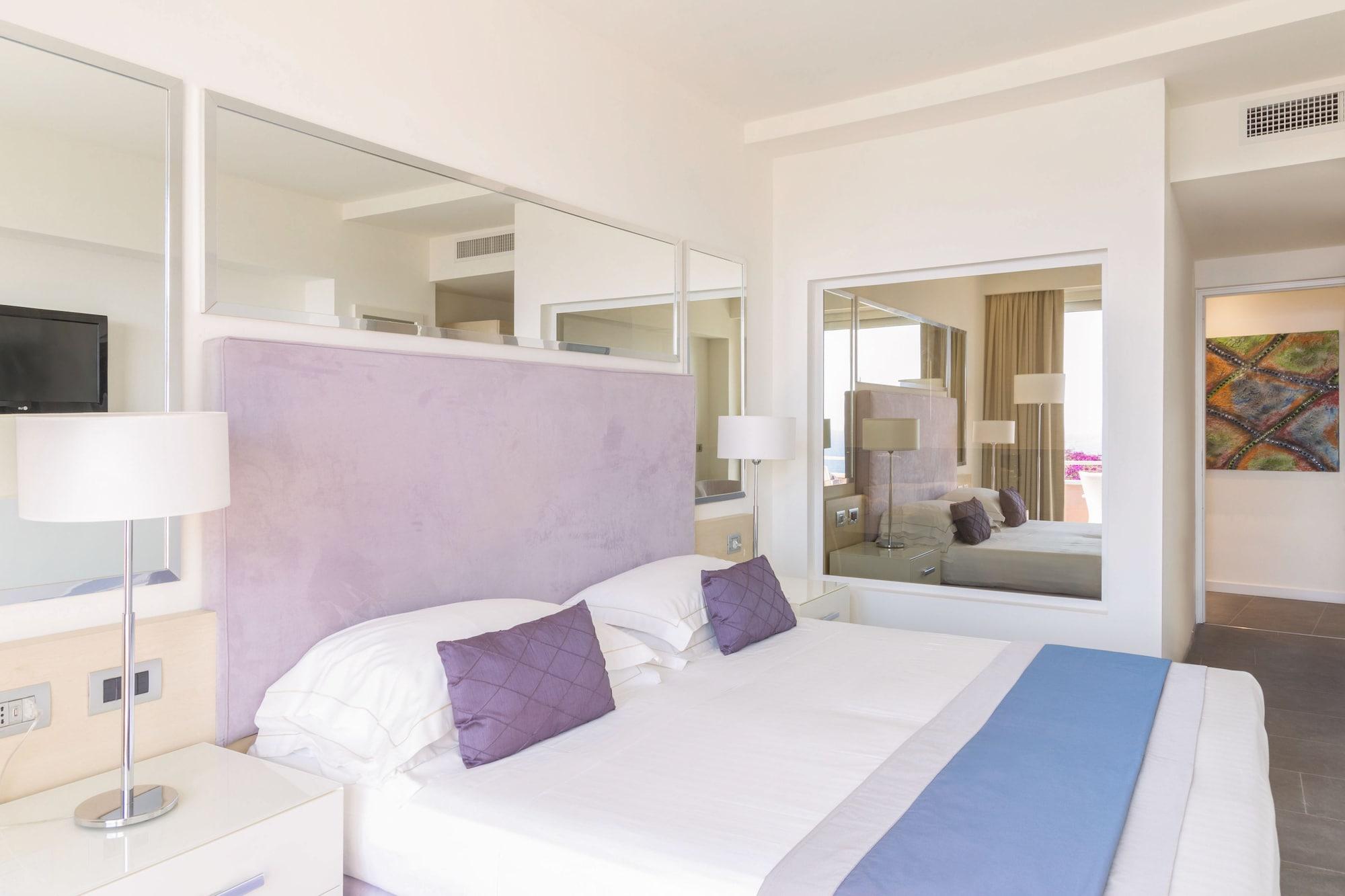 Crystal Sea Hotel Форца-д'Аґро Екстер'єр фото