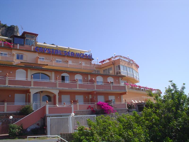 Crystal Sea Hotel Форца-д'Аґро Екстер'єр фото